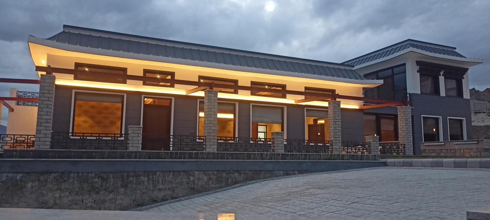 Angkasa Ladakh Resort Leh Buitenkant foto